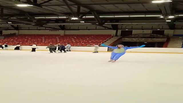 Катание на коньках 21.09.2023. ДС Орлёнок, Пермь, Сибирская, 47 смотреть онлайн