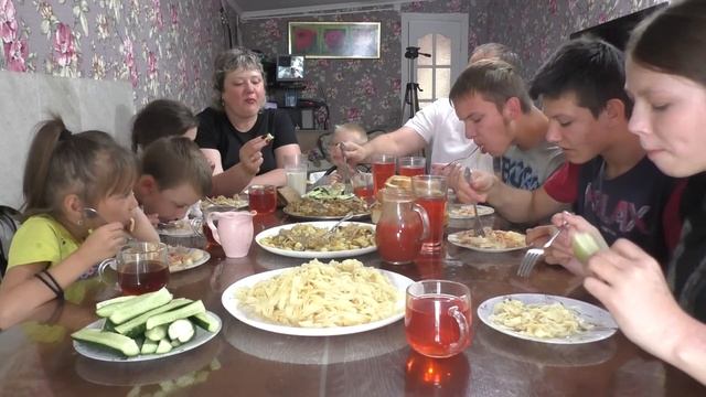 МУКБАНГ. ГРИБЫ ВЕШЕНКИ смотреть онлайн