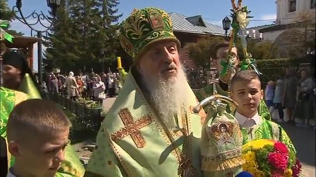 Праздник Святой Троицы православные Тююмени отметили крестным ходом смотреть онлайн