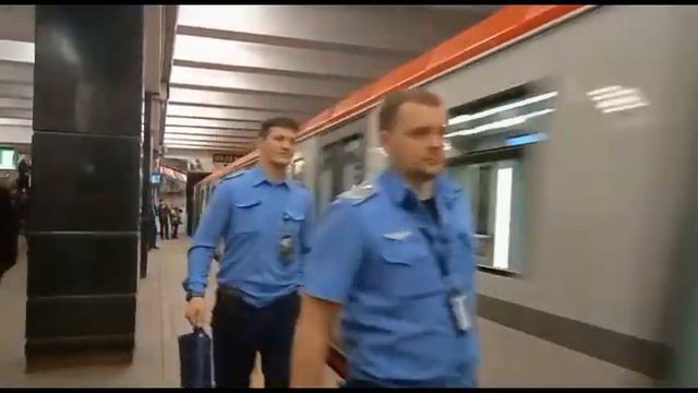 Съемка 24.03.2023.Мне удалось заснять. 3 Балтийца, Ретро-поезд,Боинг,81-714(ММЗ), Ем на порезке и т смотреть онлайн