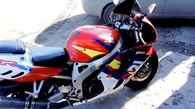 Honda CBR 919RR смотреть онлайн