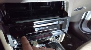 Audi Q5 как снять мультимедиа