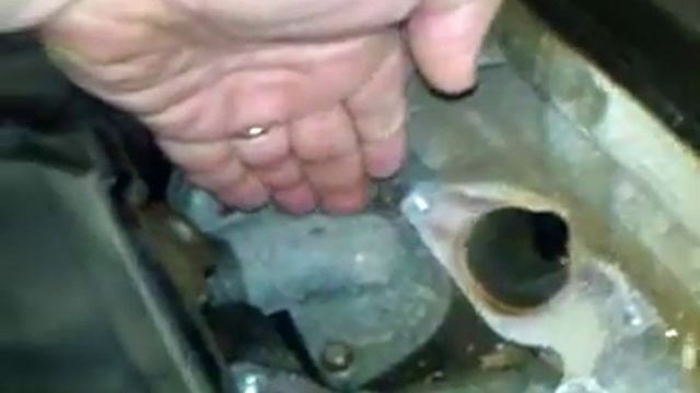 Auto Repair Tip Wilmington Delaware - Thermostat Replacement On A 2003 Saturn Vue V-6 смотреть онлайн