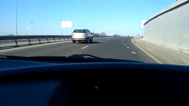 Леерное ограждение, как столб по средине дороги! смотреть онлайн