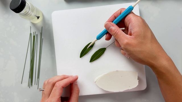 Sugar Leaves for Cakes // Italian Ruscus // with Finespun Cakes смотреть онлайн