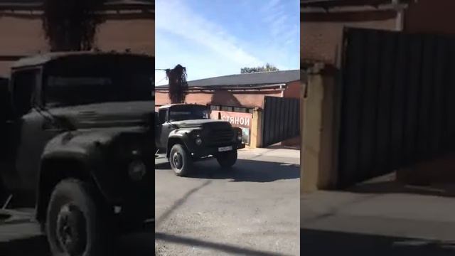 Зил 130 (едет в гору) #PEREGRUZ смотреть онлайн