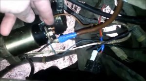 Устанавливаем дополнительное реле стартера.