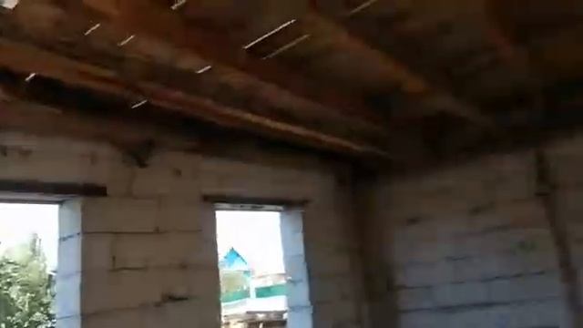 Разборка чердачного потолка и демонтаж крыши старого дома смотреть онлайн