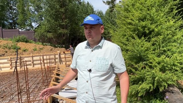 Как заливать фундамент там, где нет места для техники - Решаемо! #кирпичныйдом #байкалдом смотреть онлайн