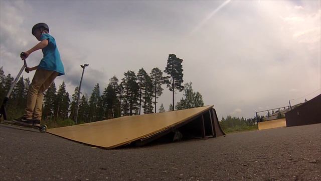 Oiva Lehtonen Summer Throwaway смотреть онлайн