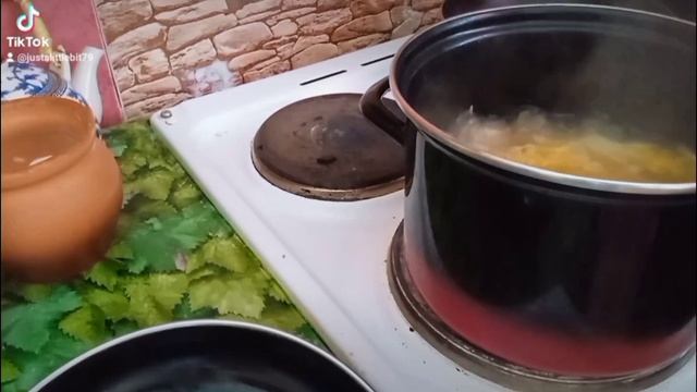 КУРИНЫЙ СУПЧИК#С ИЗЮМИНКОЙ?