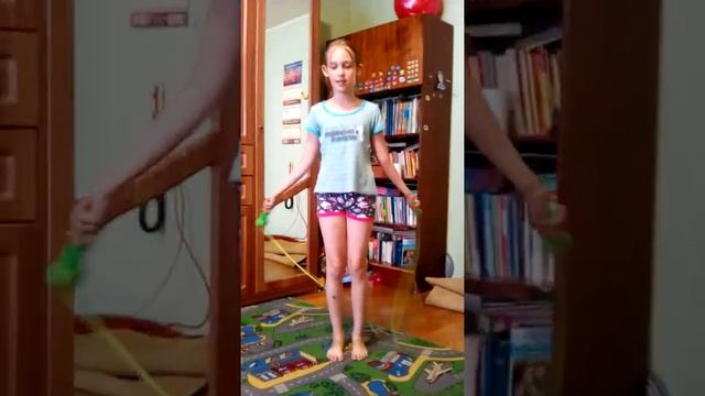 Разные способы прыганья на скакалке смотреть онлайн