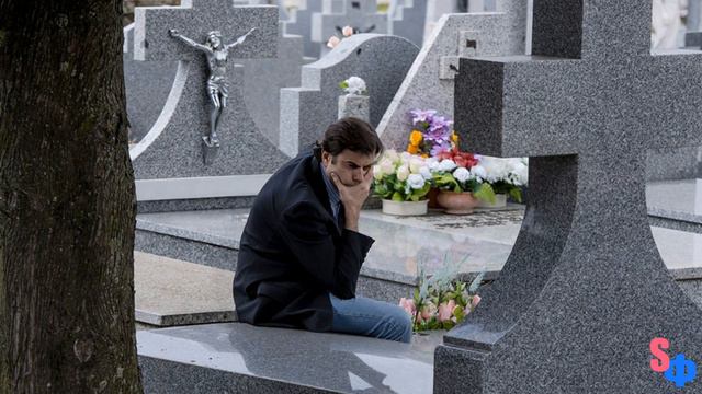 Успешному сыночку было некогда навещать родителей при их жизни, а потом… смотреть онлайн