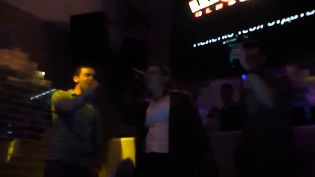 Rumka vodki na stole...Sasha, Max i Alina:) Show club:):):) смотреть онлайн