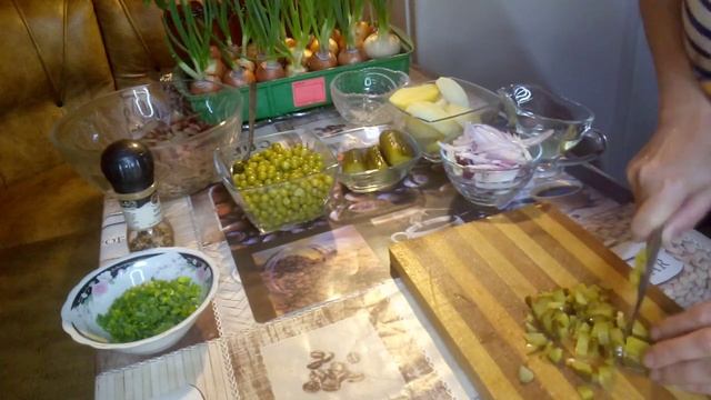 САЛАТ "ВЫХОДНОГО ДНЯ"-РЕЦЕПТ ИЗ СТАРОЙ ТЕТРАДКИ!!!ВКУС ИЗ СССР-80 е!!!ВОСПОМИНАНИЯ МИНУВШИХ ЛЕТ!!! смотреть онлайн