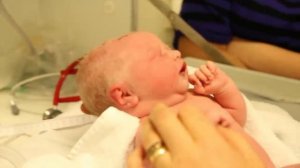 Newborn examination / check after birth