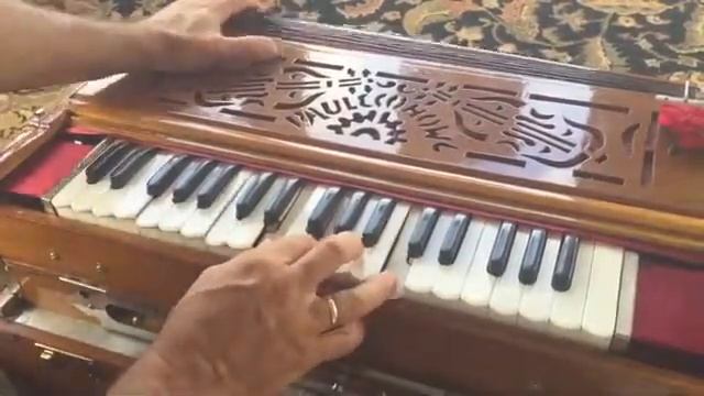 Джая Радха Мадхава бхаджан. Аккорды для гармошки. Harmonium class bhajan Jaya Radha Madhava 2 смотреть онлайн