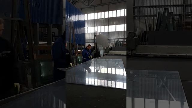 Резка стекла 12 мм криволинейной формы смотреть онлайн