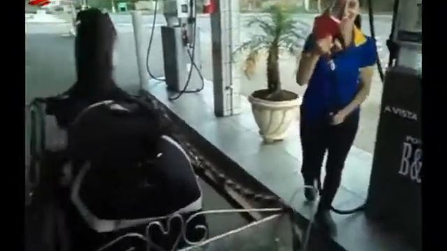 мото конь на заправке смотреть онлайн