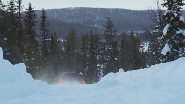 Mercedes-Benz Vito 4x4 119 BlueTEC Tourer PRO - Driving Scenes