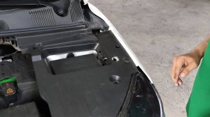 Geely coolray how to remove side plastic cover