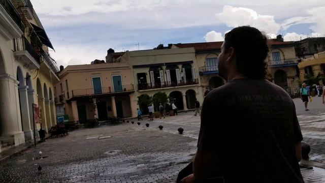 Exploring Havana: What to see in La Plaza Vieja смотреть онлайн