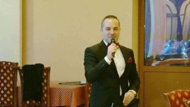 На корпоратив телеведущий притащил с собой "новости"! смотреть онлайн
