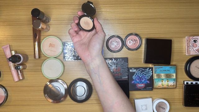 12 DAYS OF DECLUTTERS | Highlighters | DAY 5 смотреть онлайн