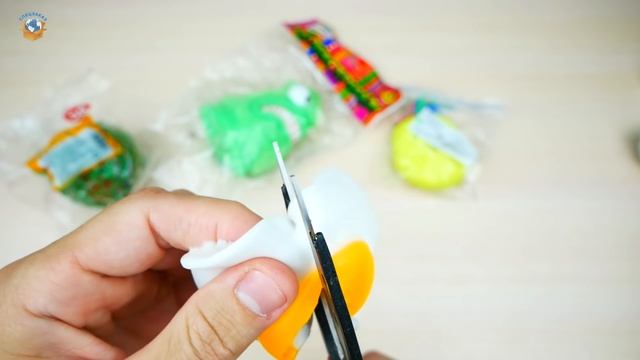 ШОК!! РАЗРЕЗАЛ МОНСТРА И АНТИСТРЕССЫ. ЗМЕЯ БАНАН И ЯЙЦО | СПЕЦЗАКАЗ смотреть онлайн