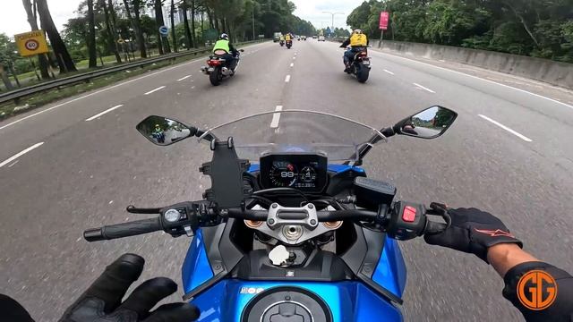 SUZUKI GSX 1000 GT смотреть онлайн