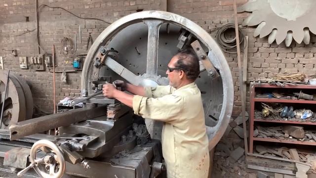 Making gear for big industries is a different kind of fun || Makes gears of big industries || смотреть онлайн