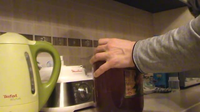 как открыть банку руками смотреть онлайн