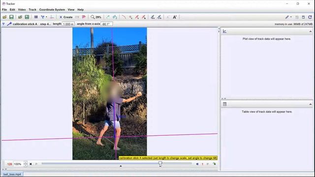 Analysing a ball toss using Tracker смотреть онлайн