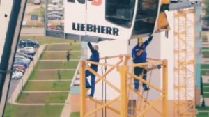 Как башенный кран понявляется на стройке как собирают башенный кран