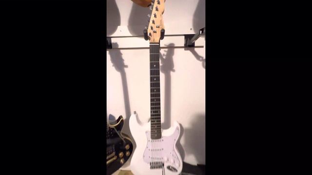Vision Stratocaster... a 65€ electric guitar! смотреть онлайн