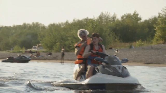 ПЕРВАЯ В МИРЕ СТРИЖКА НА ГИДРОЦИКЛАХ. УЧАСТНИКИ НЕ БЫЛИ К ТАКОМУ ГОТОВЫ… Часть 1. смотреть онлайн