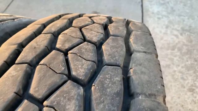 295/80R22.5 Bridgestone M800. Отличная Пара грузовых шин. +79219570017 смотреть онлайн