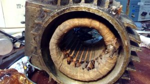 Как узнать число пар полюсов и частоту вращения асинхронного трёхфазного двигателя по статору.