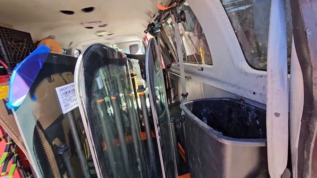 Гости заехали во все дома, меняю стекла на траках. Установка унитаза. смотреть онлайн
