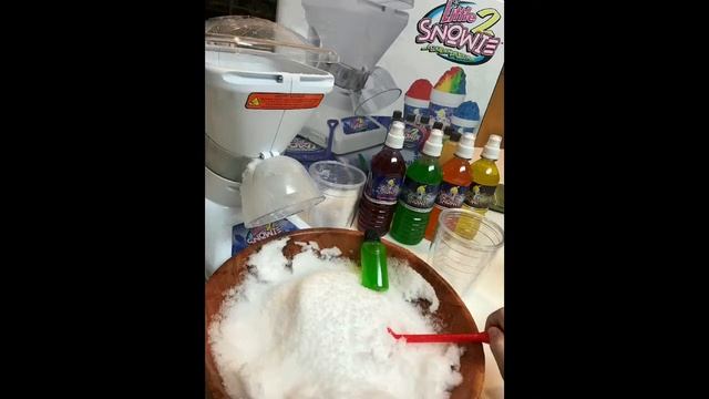 Snow Cone Night with Little Snowie 2 смотреть онлайн