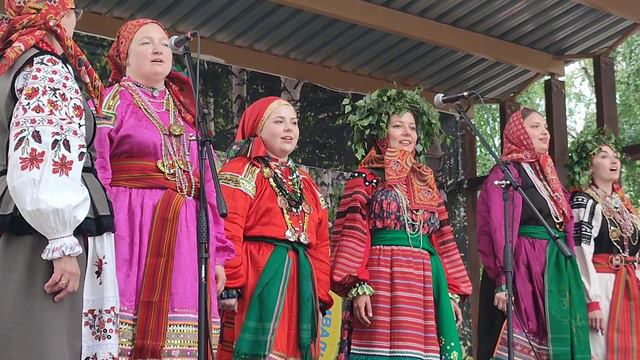 Фольклорный ансамбль «Воля» с песней «Степь» на фестивале «На Троицу» смотреть онлайн