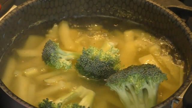 СУПЕР СУП-ПЮРЕ из брокколи для детей и взрослых смотреть онлайн