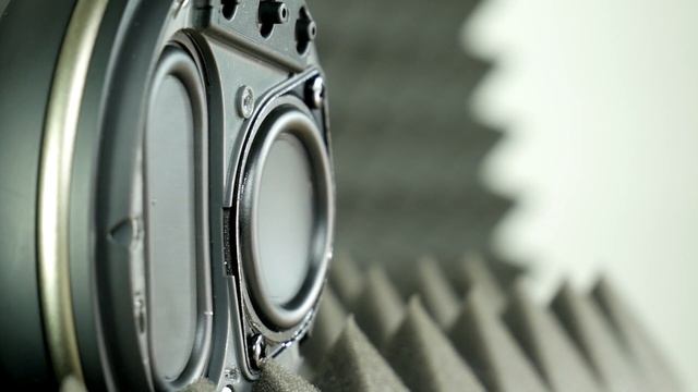 JBL Clip 3 speaker bass excursion test [without grill] смотреть онлайн