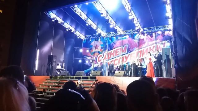 Салют на День Республики. ЛНР - 5 лет! 12.05.2019 смотреть онлайн