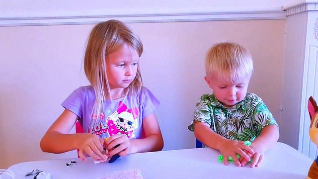 Эльвира и Райан играют-Малыш повторяет за ЛИТЛ СТАР ЭЛЬВИРА