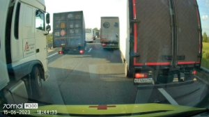 @СКОРАЯ ПОМОЩЬ.  По дороге в Петербург Жёсткие пробки....  Всем спасибо за участие, очень приятно)