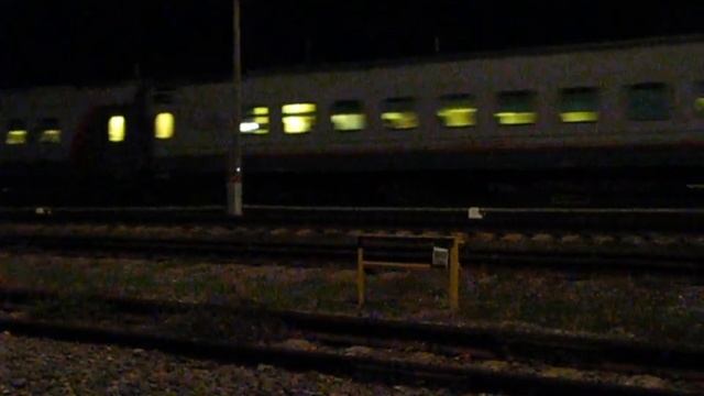 Грузовой и пассажирский поезда. смотреть онлайн