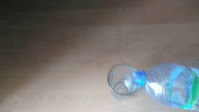 Как налить воды в стакан смотреть онлайн