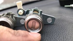 После попытки угона Kia Rio - разбор двери и замена личинки замка