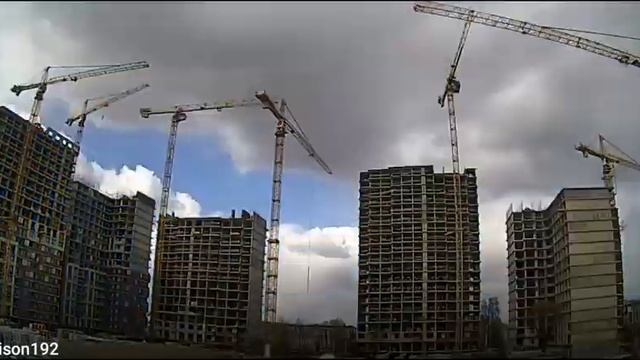 ? Работа башенных кранов: Liebherr-200, Liebherr-132, MDT-178. ЖК Елизаровский. Санкт Петербург смотреть онлайн